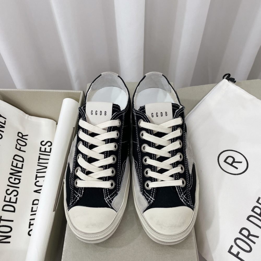 🍎🍎🍃Golden Goose Super-Star casual sneakers 🌹🌹